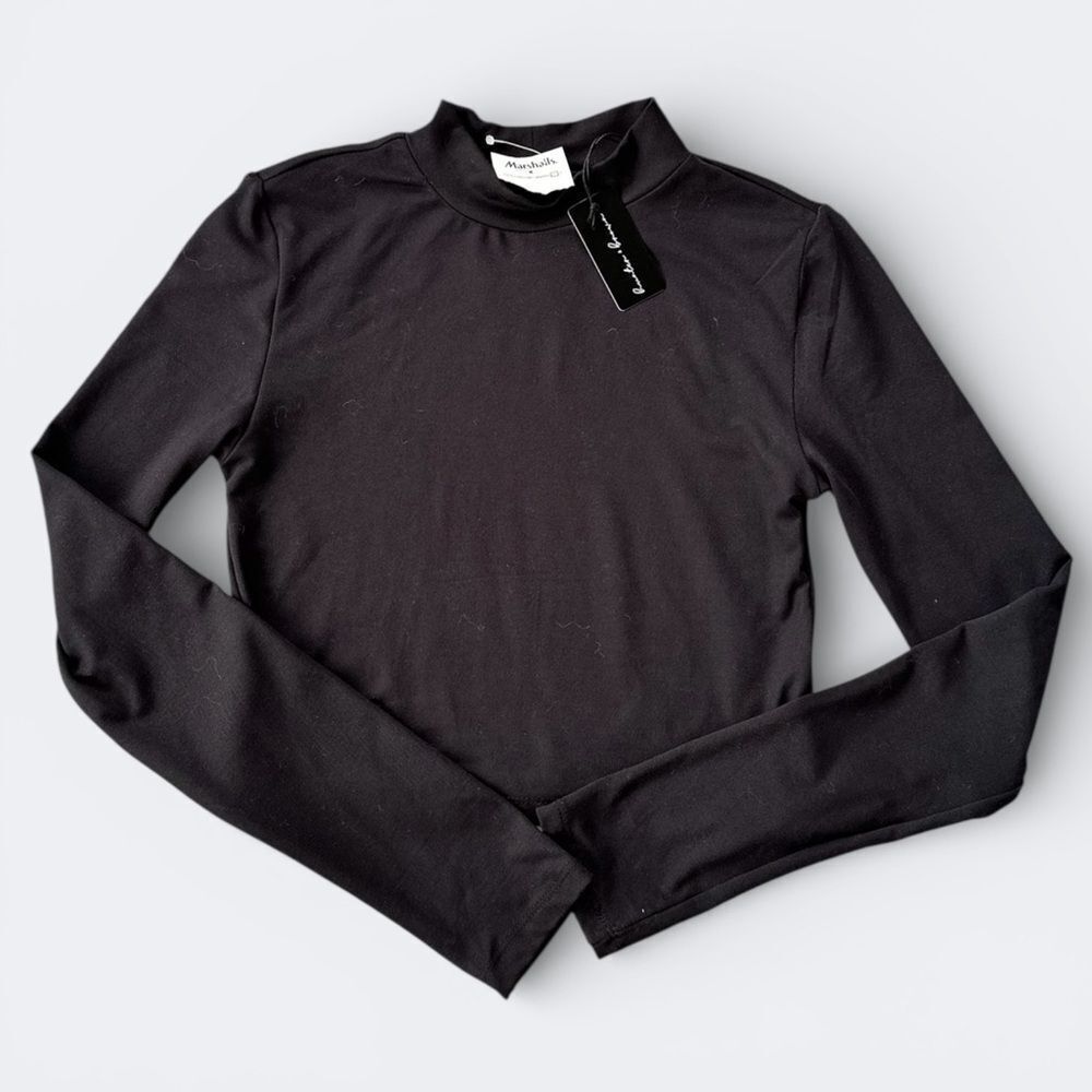 🎉5 for $45🎉 NWT Hunter & Brown crop top blouse shirt size S black